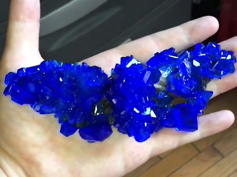 The Extended Guide to Growing Copper Sulfate Crystals