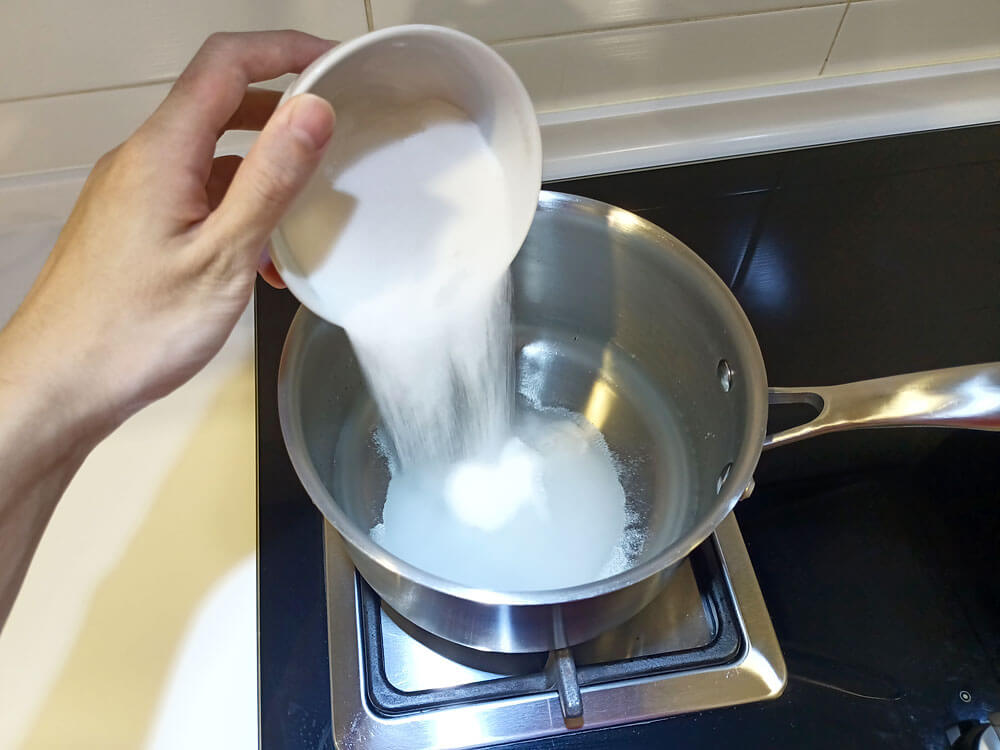 preparing the sugar solution step 1